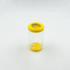 Salt shaker with practical design for seasoning