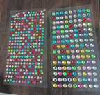Multi-size self-adhesive crystals for creative and art projects